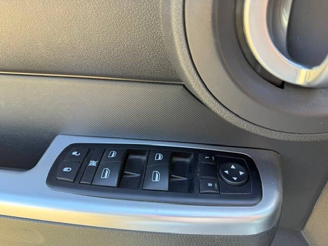 2011 Dodge Nitro Detonator