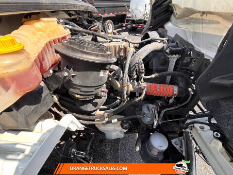 2020 Freightliner M2 106