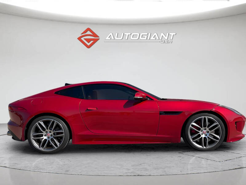 2016 Jaguar F-TYPE R