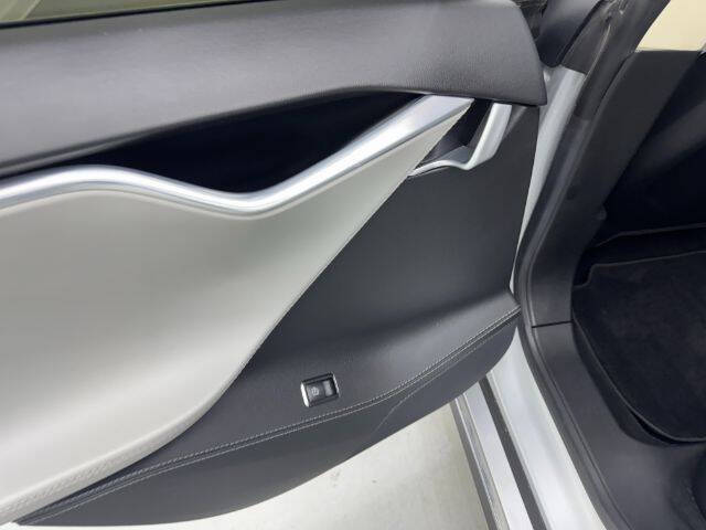 2015 Tesla Model S