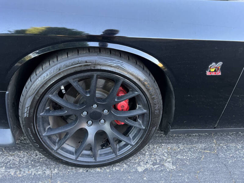 2016 Dodge Challenger 392 HEMI Scat Pack Shaker