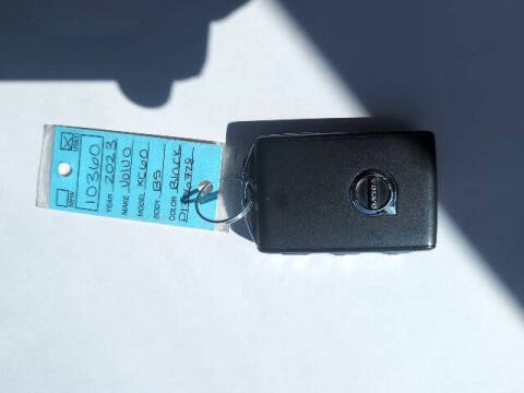 2023 Volvo XC60 B5 Plus Dark Theme