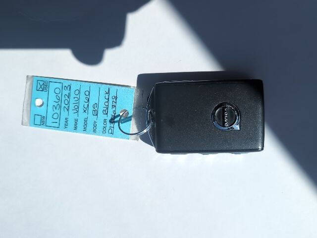 2023 Volvo XC60 B5 Plus Dark Theme