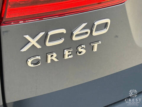 2025 Volvo XC60 B5 Core Dark Theme