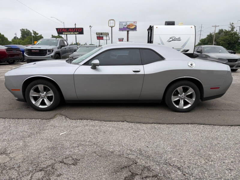 2016 Dodge Challenger SXT