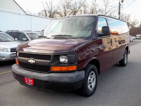 2005 Chevrolet Express for sale at 1st Choice Auto Sales in Fairfax VA