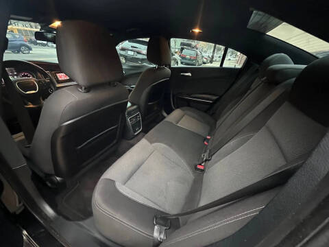 2015 Dodge Charger SE