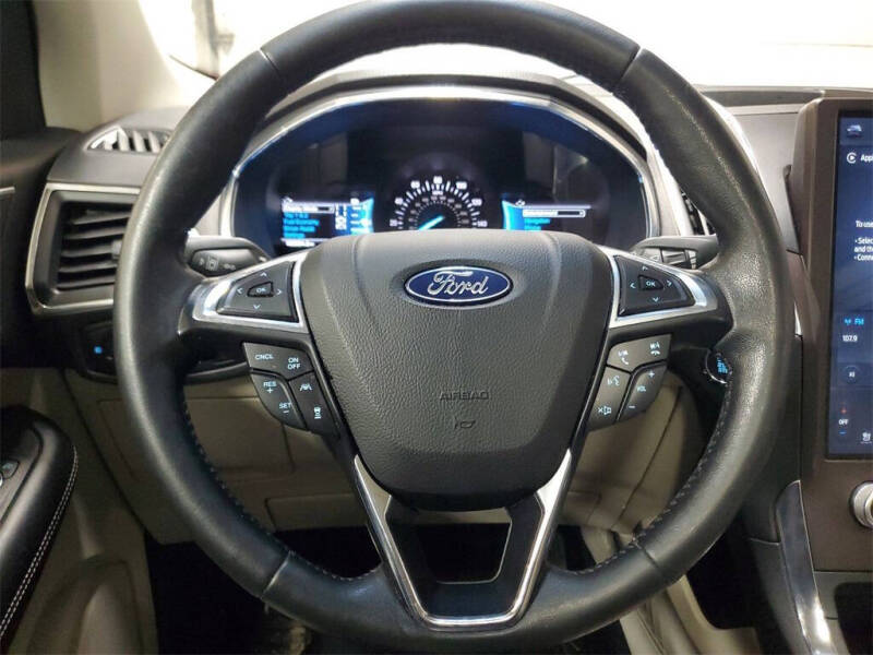 2021 Ford Edge Titanium