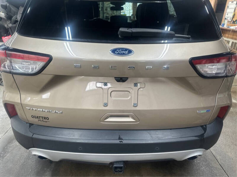 2020 Ford Escape Titanium