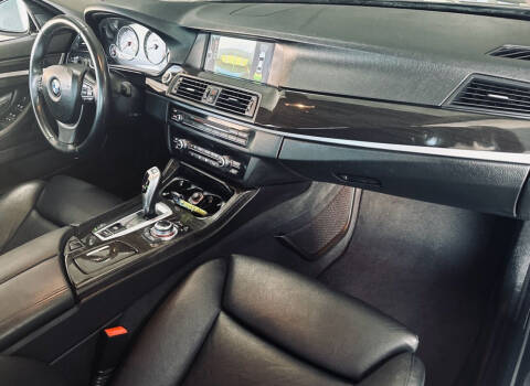 2011 BMW 5 Series 528i