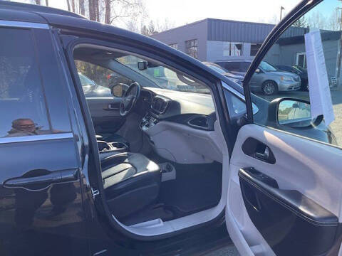 2020 Chrysler Voyager LXi