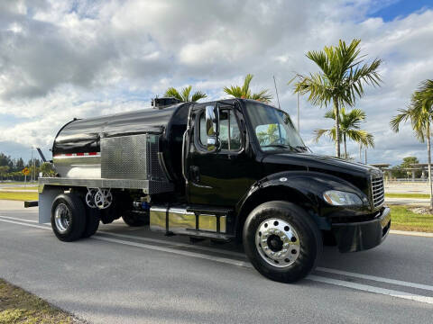 2015 Freightliner M2 106