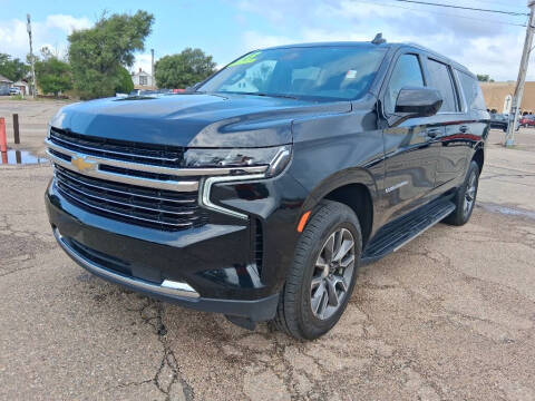 2023 Chevrolet Suburban LT