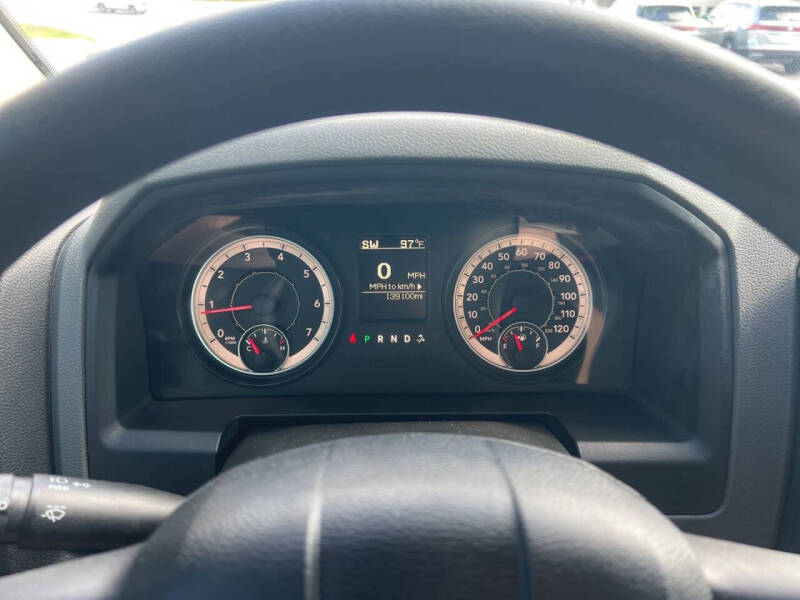 2016 RAM 1500 SLT
