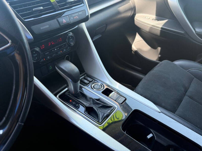 2024 Mitsubishi Eclipse Cross SE