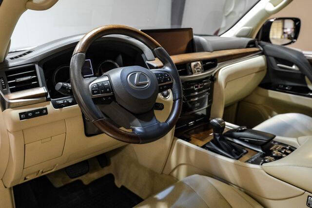 2018 Lexus LX 570 Three-Row