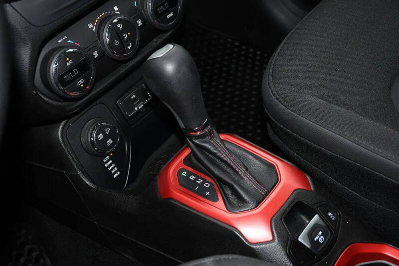 2017 Jeep Renegade Trailhawk