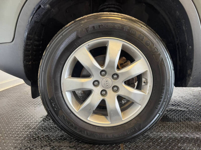 2011 Kia Sorento LX