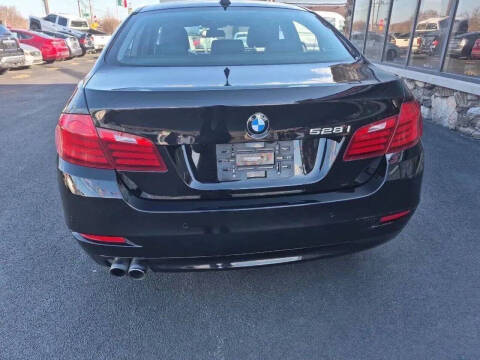 2015 BMW 5 Series 528i