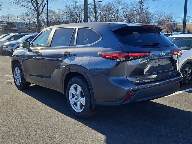 2023 Toyota Highlander LE