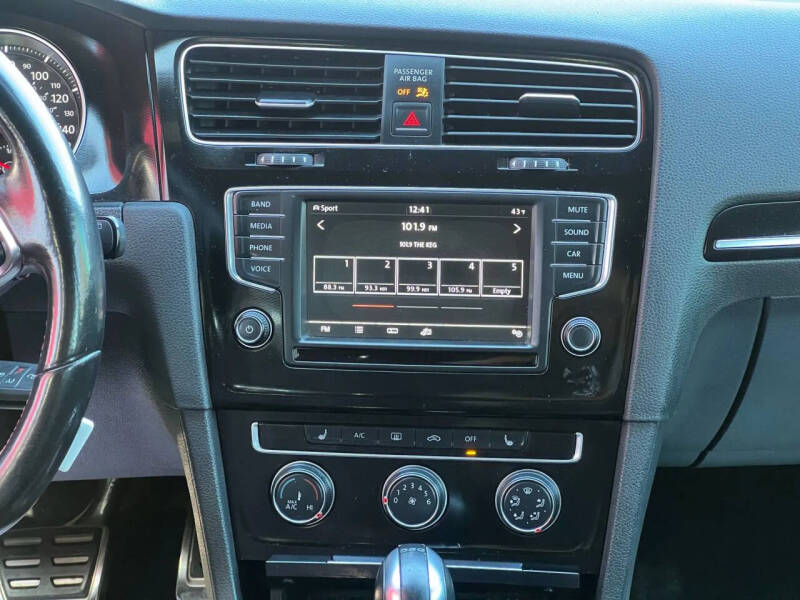 2017 Volkswagen Golf GTI S