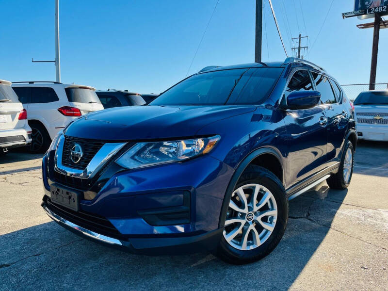 Nissan Rogue's photo