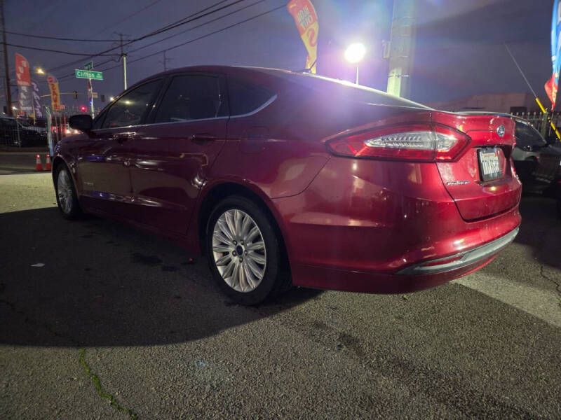 2016 Ford Fusion Hybrid SE
