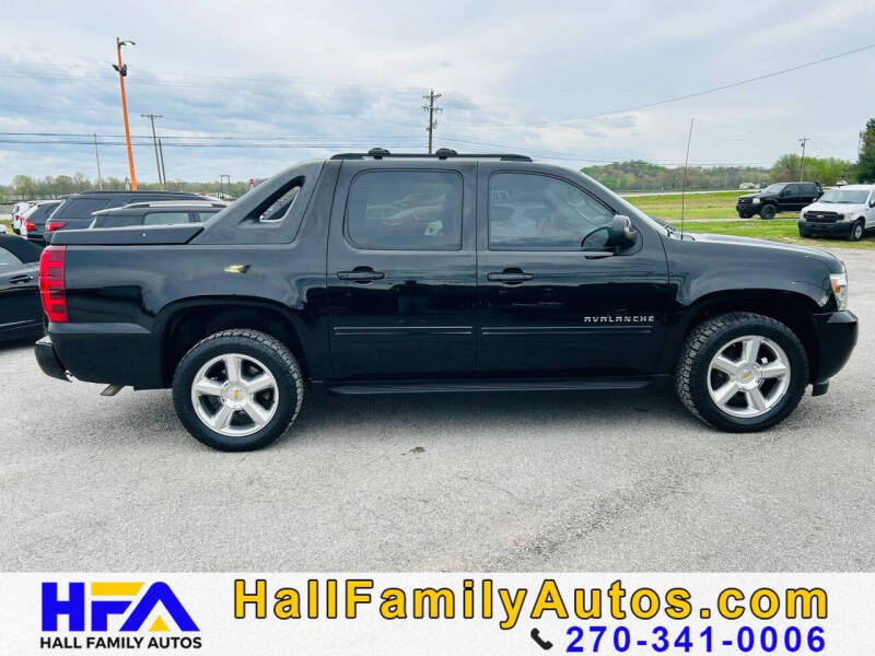 2011 Chevrolet Avalanche LS
