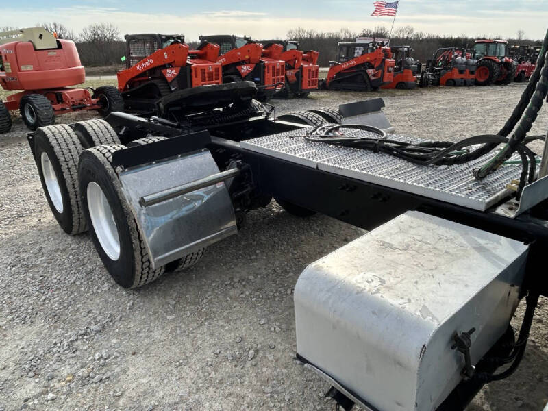 2016 Peterbilt 579 Road 579 Road Tractor