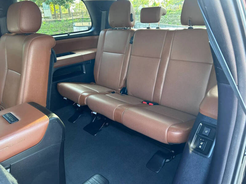 2020 Toyota Sequoia Platinum