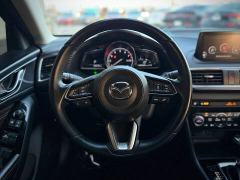 2018 Mazda MAZDA3 Grand Touring