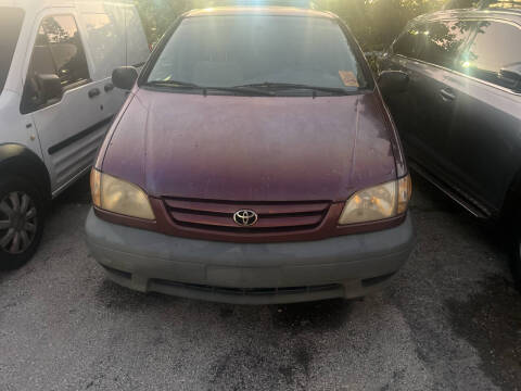 2001 Toyota Sienna CE
