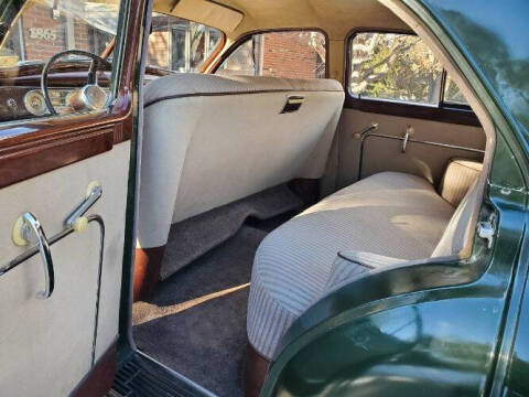 1949 Packard Deluxe 8