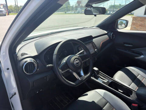 2023 Nissan Kicks SR