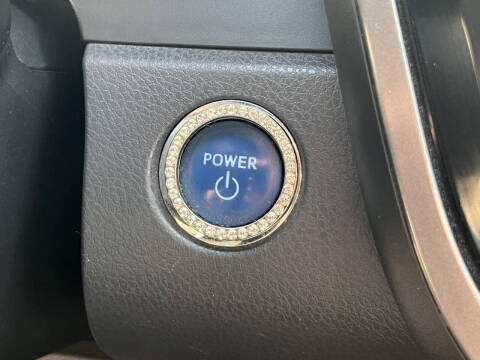 2019 Toyota Camry Hybrid XLE