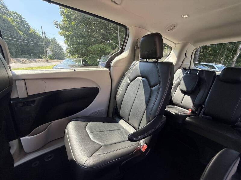 2019 Chrysler Pacifica Touring L