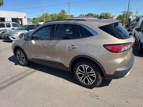 2020 Ford Escape SEL