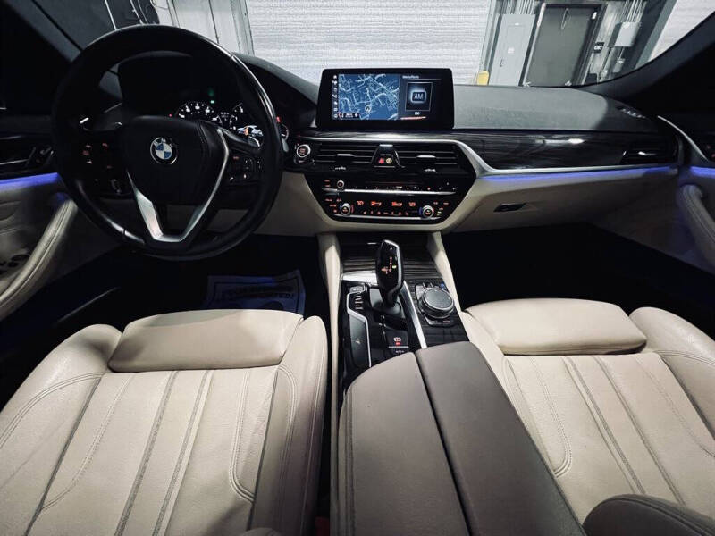 2018 BMW 5 Series 530i