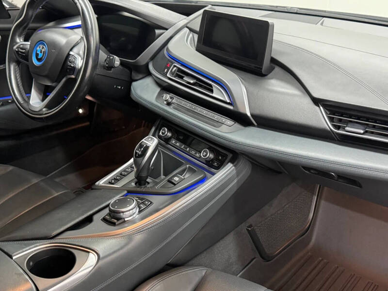 2016 BMW i8