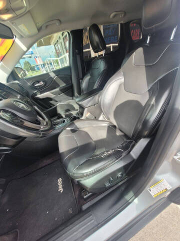 2019 Jeep Cherokee Latitude Plus