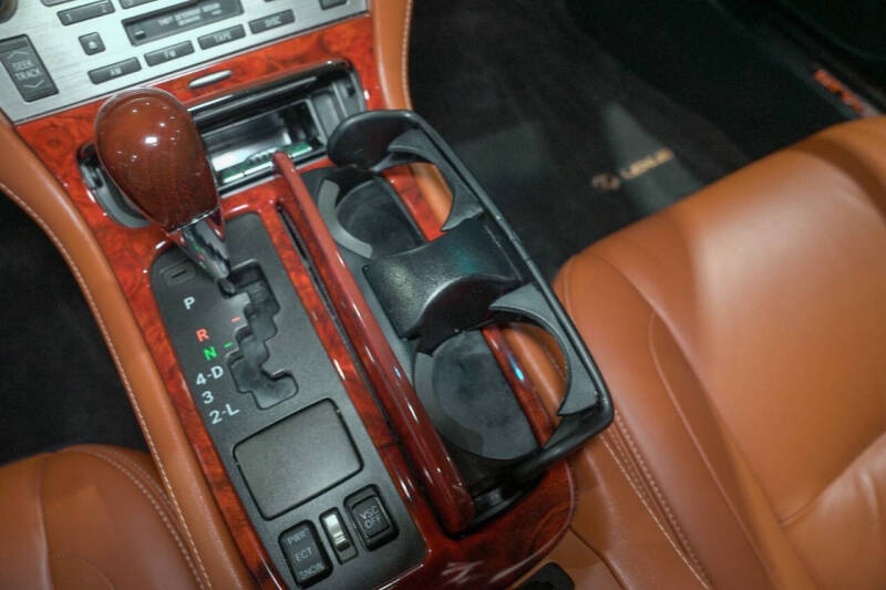 2004 Lexus SC 430