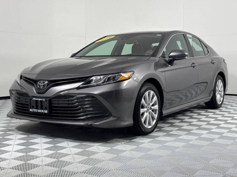 2019 Toyota Camry LE photo 11