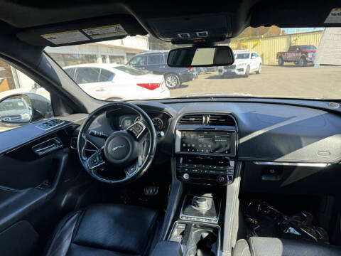 2018 Jaguar F-PACE S