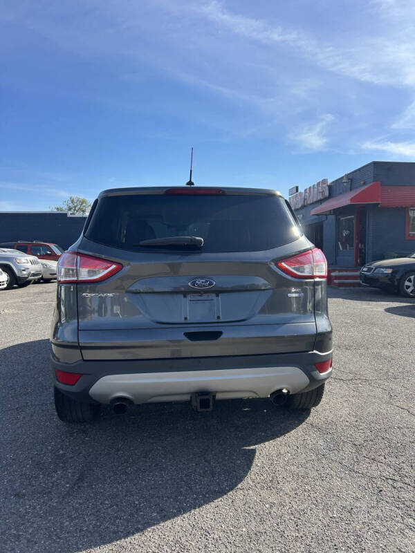 2016 Ford Escape SE