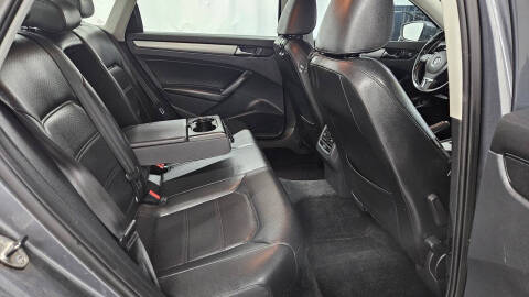 2013 Volkswagen Passat SE