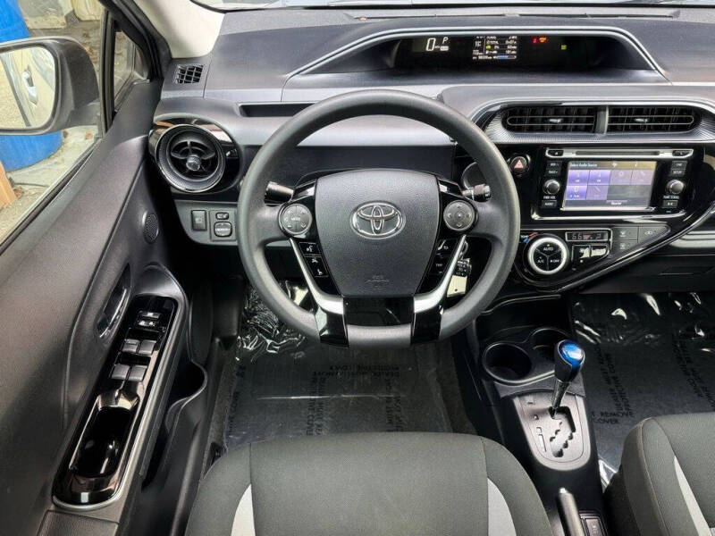 2018 Toyota Prius c Two