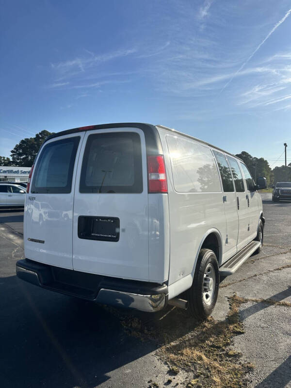 2023 Chevrolet Express 2500