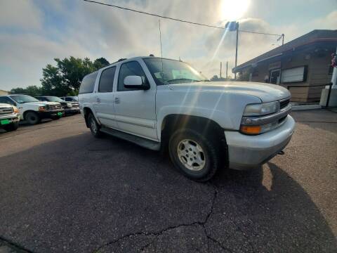 2004 Chevrolet Suburban for sale at Geareys Auto Sales of Sioux Falls, LLC in Sioux Falls SD