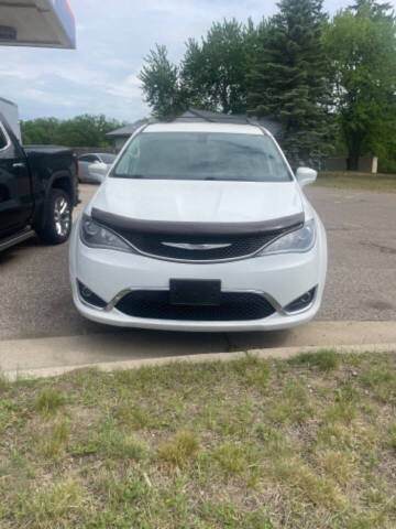 2017 Chrysler Pacifica Touring Plus