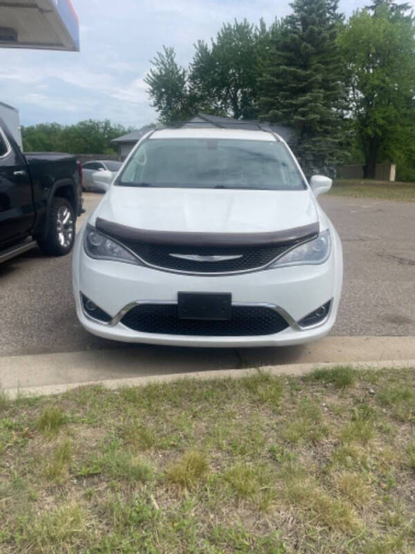 2017 Chrysler Pacifica Touring Plus